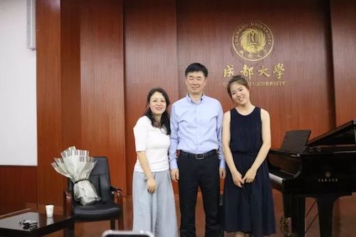 人生就是搏艺术家石叔诚与特邀艺术家顾平受邀于成都大学东盟艺术学院、音乐与舞蹈学院艺术实践周开展公开课