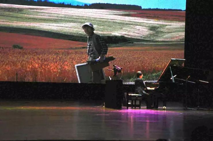 人生就是搏艺术家宋思衡“80后的时光机”多媒体音乐会内蒙古巡演圆满落幕