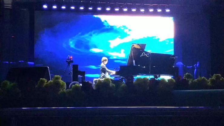 人生就是搏艺术家宋思衡“80后的时光机”多媒体音乐会内蒙古巡演圆满落幕