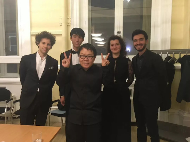 特别喜讯！川音籍学子——王心源荣获利兹国际比赛第三名及最受观众欢迎奖！
